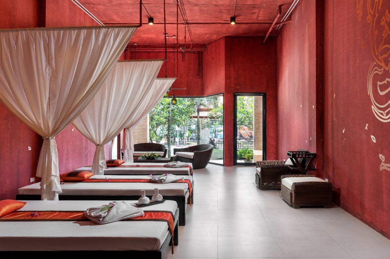 빠통 파라곤 리조트 앤 스파  Patong 외부 사진 Spa at the hotel