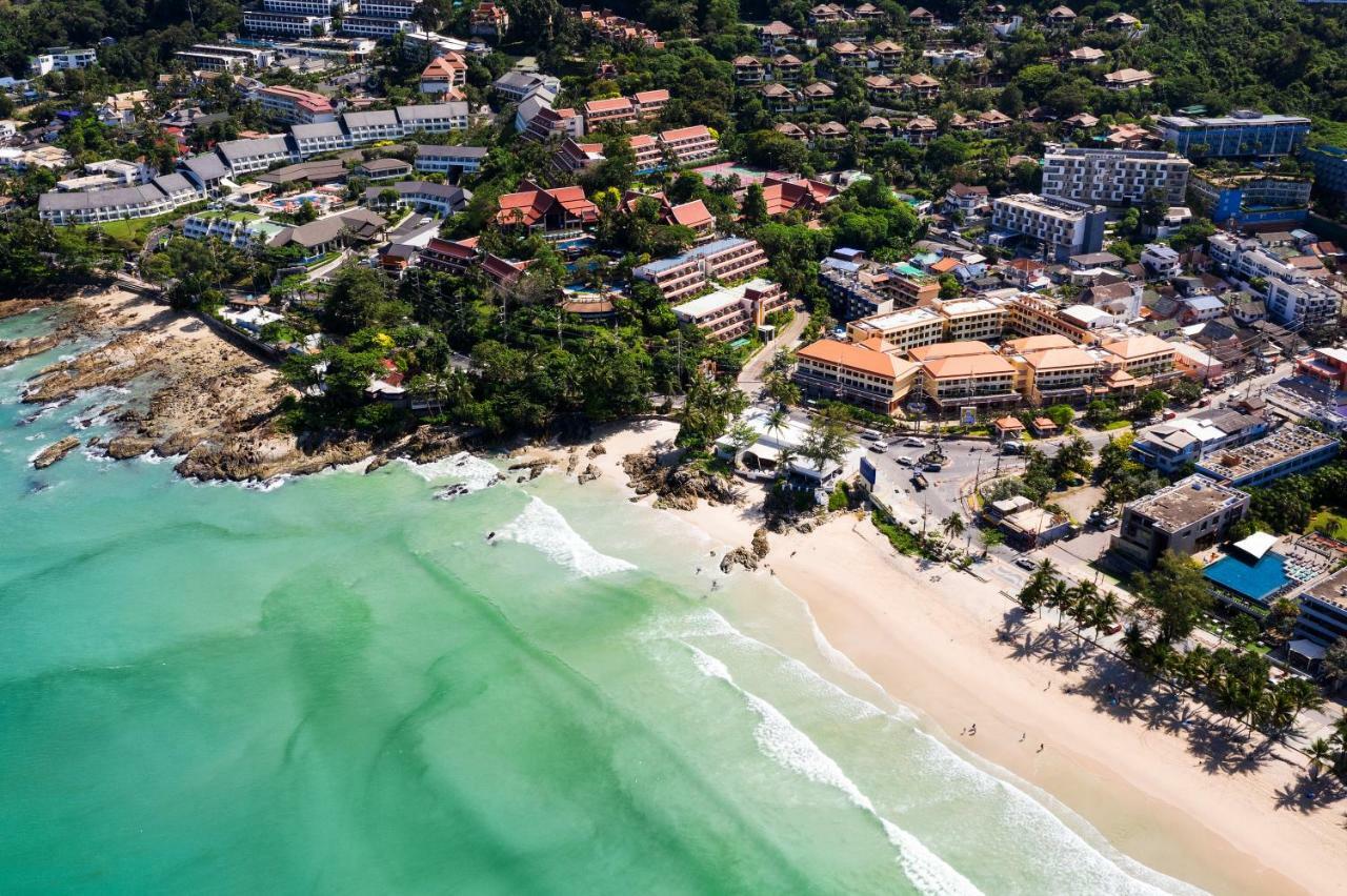 빠통 파라곤 리조트 앤 스파  Patong 외부 사진 Aerial view of Patong Beach
